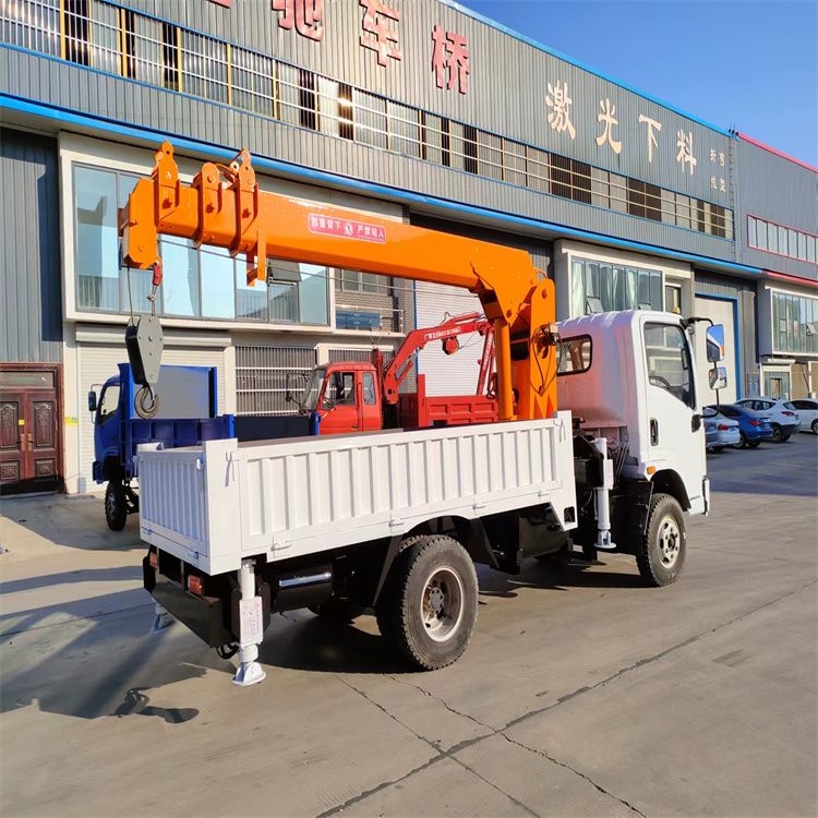 溪湖区三轮随车吊定制 农用改装机自备吊中瑞长期出售